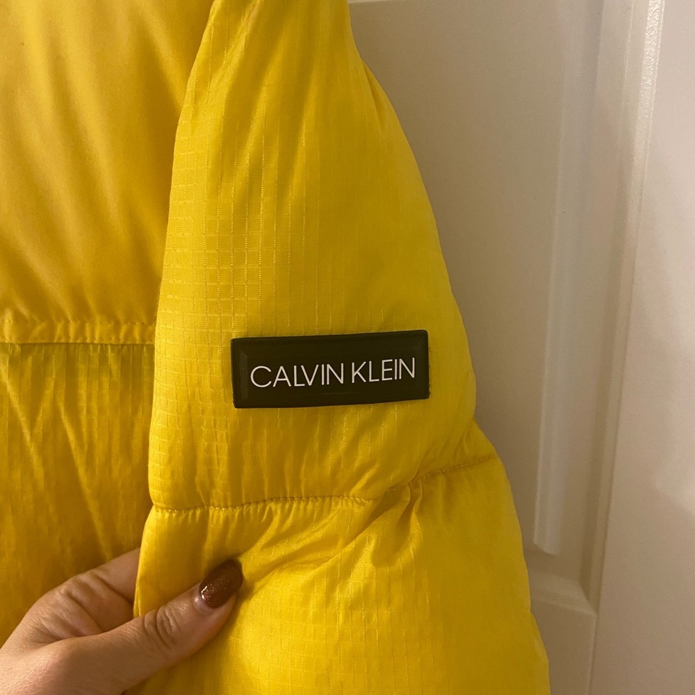 Calvin Klein Yellow Jacket - Picture 4 of 5